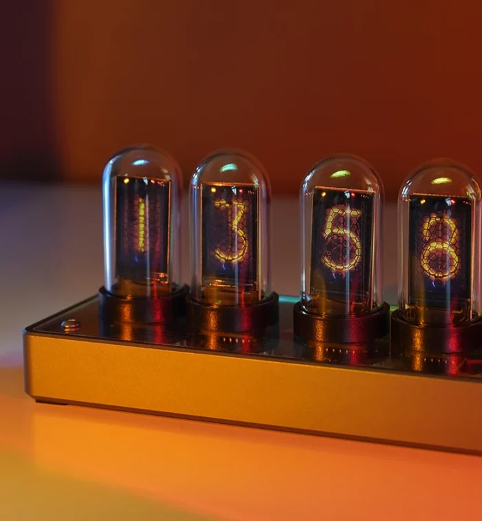 Horloge Nixie numérique en métal avec ornements rétroéclairage