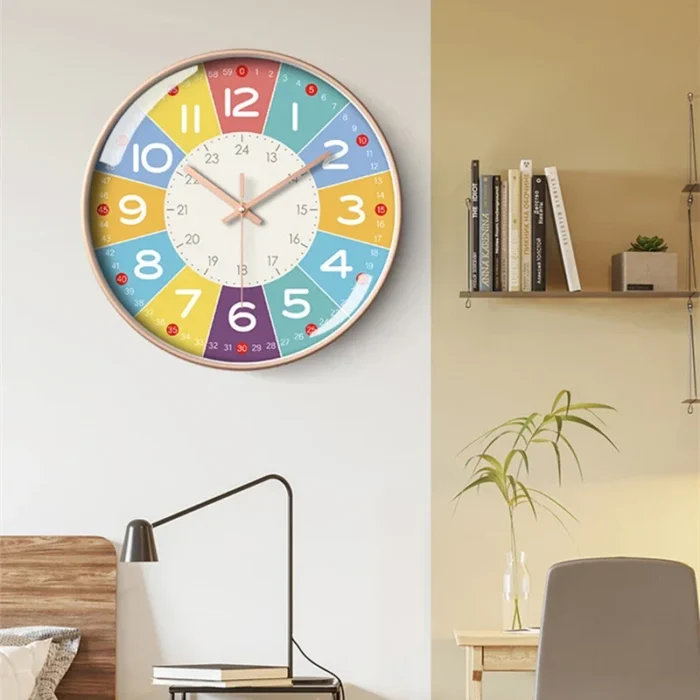 Horloge murale originale ronde fuchsia