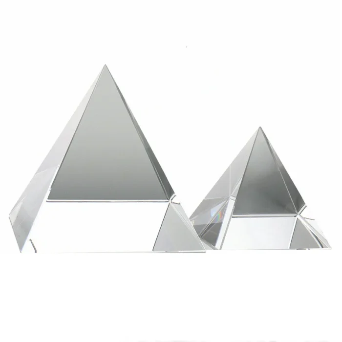 Prisme optique pyramide en quartz naturel