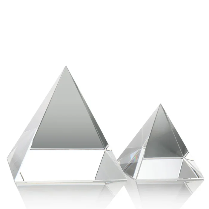 Prisme optique pyramide en quartz naturel