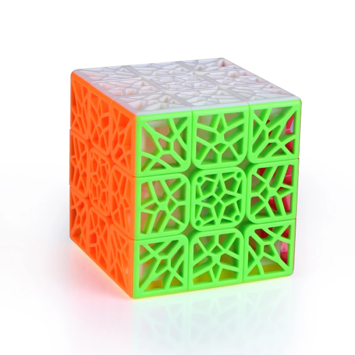 Magic infinity cube