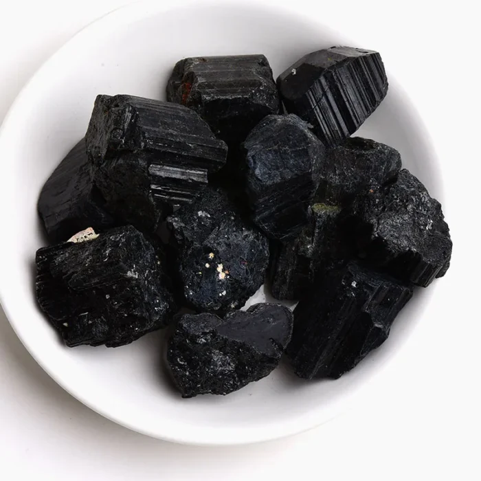 Pierre tourmaline noire brute