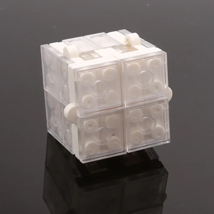 Cube infini plastique modèle