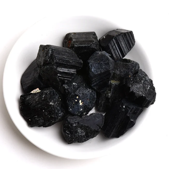 Pierre tourmaline noire brute