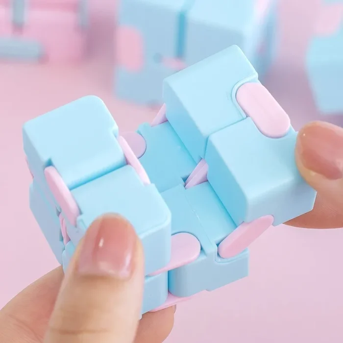 Cube fidget toy infinity