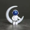 Figurine astronaute croissant de lune – Image 5