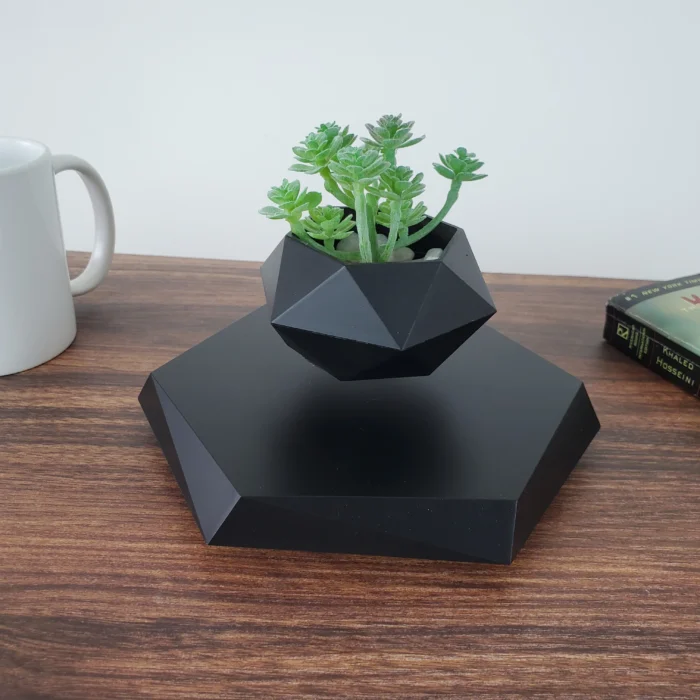 Vase de plante magnétique noir en lévitation