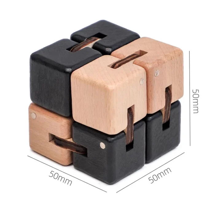 Cube infini en bois