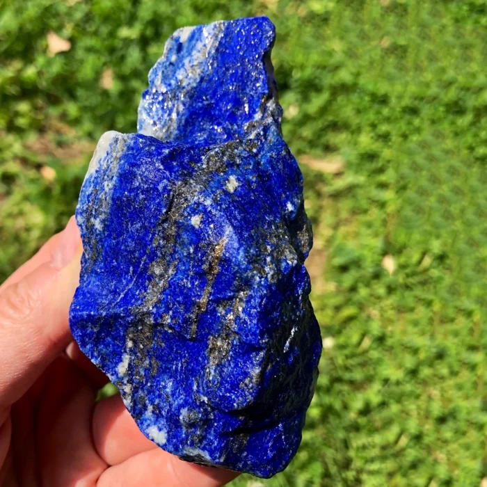 Pierre naturelle de lapis-lazuli