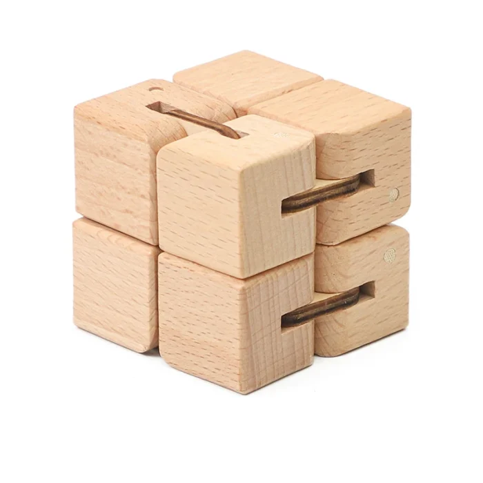 Cube infini en bois