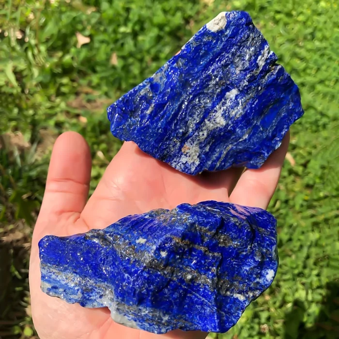 Pierre naturelle de lapis-lazuli