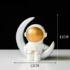 Figurine astronaute croissant de lune – Image 2