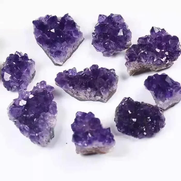 Cristal de quartz améthyste violet brut naturel